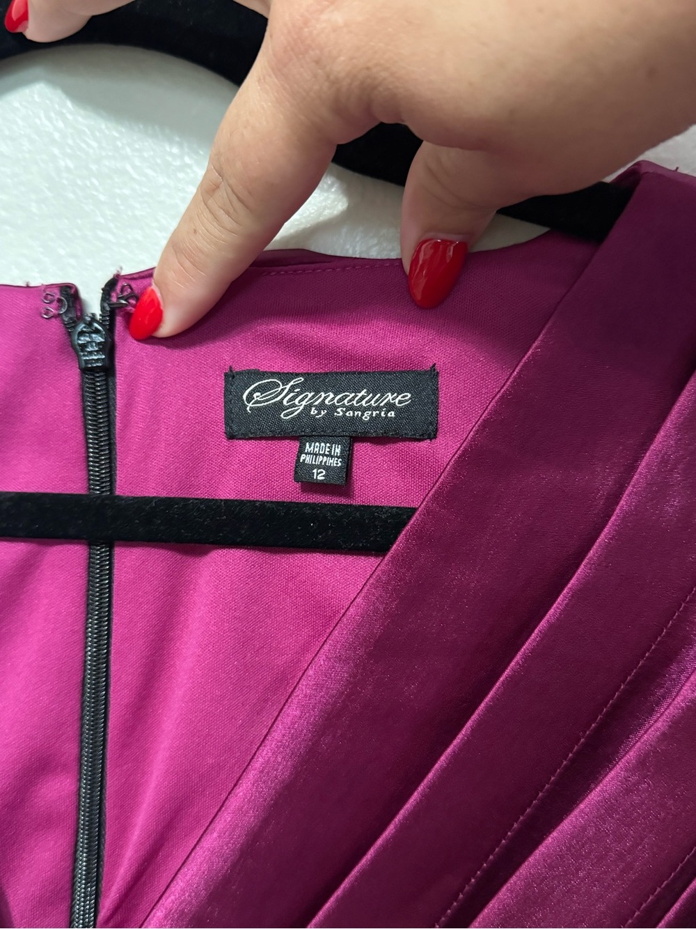 Signature by Sangria Magenta & Black Flutter-Sleeve Dress Size 12 - Picture 4 of 9